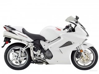 Honda VFR800VTEC 2