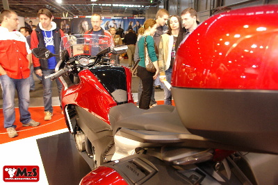 HONDA VFR1200F