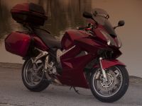 Číst dál: Nákup ojeté VFR800 VTEC